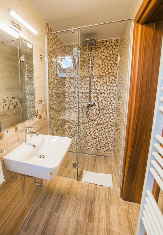 Boutique Arnica * Braşov