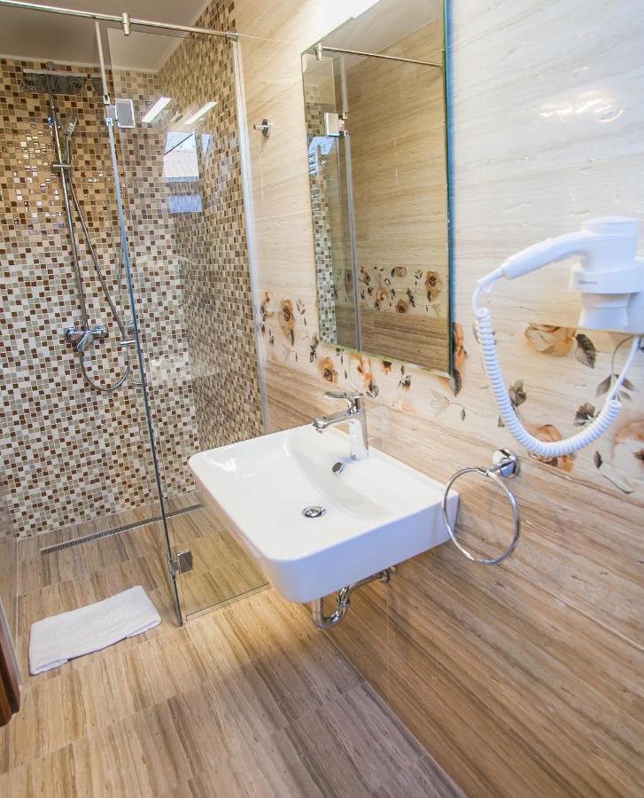 Boutique Arnica * Braşov